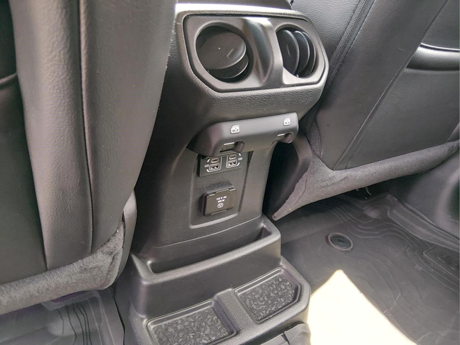 Used 2022 Snazzberry Pearlcoat Jeep Unlimited Sahara image 18