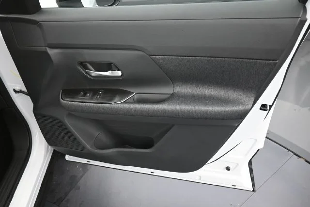 2027 Nissan KICKS SV - Photo 11