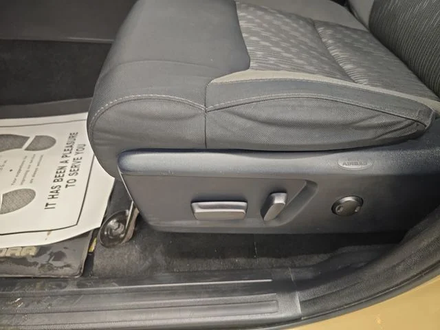 Used 2018 Quicksand Toyota SR5 image 36