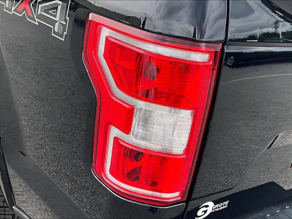 Used 2018 Black Ford XLT image 32