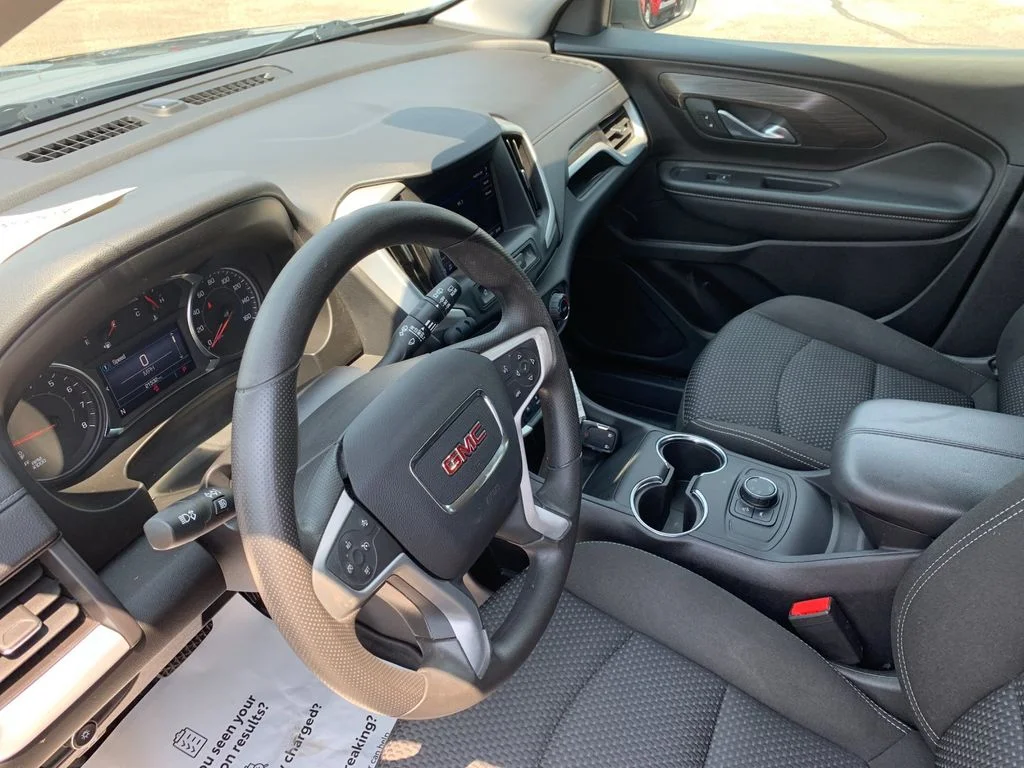 Used 2024 Silver GMC SLE image 11