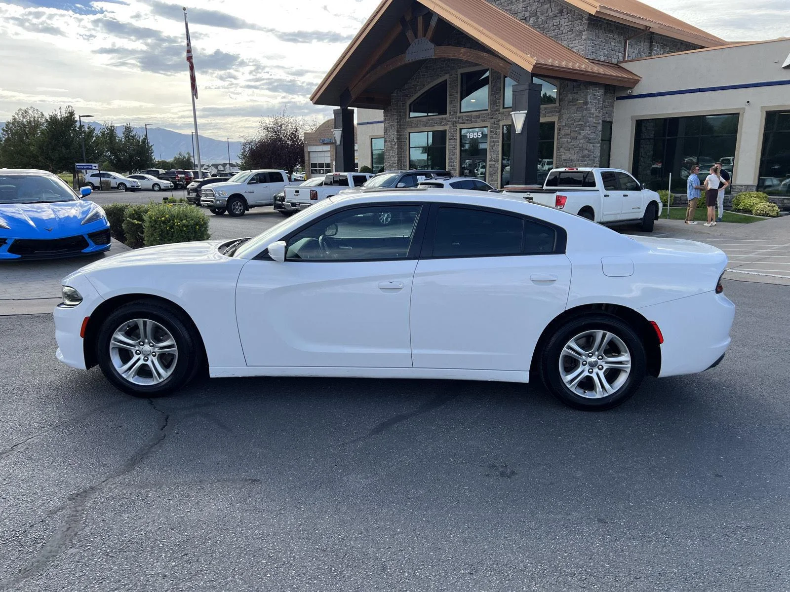 2019 Dodge Charger SXT - Photo 2