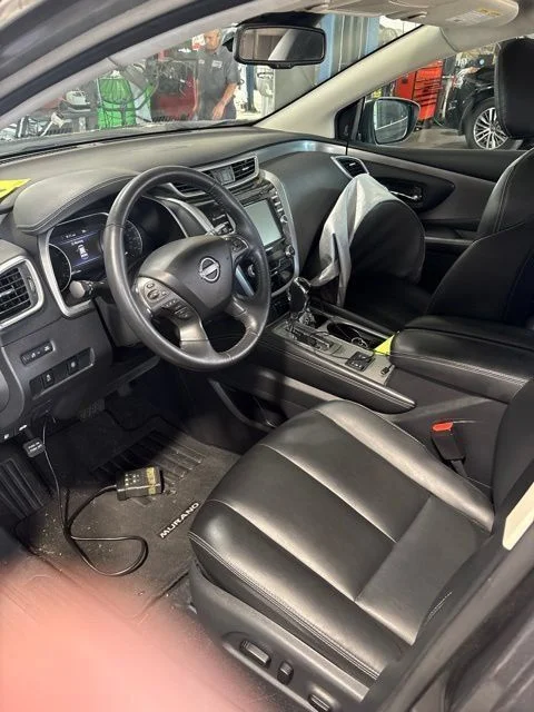Used 2023 Gray Nissan SV image 4