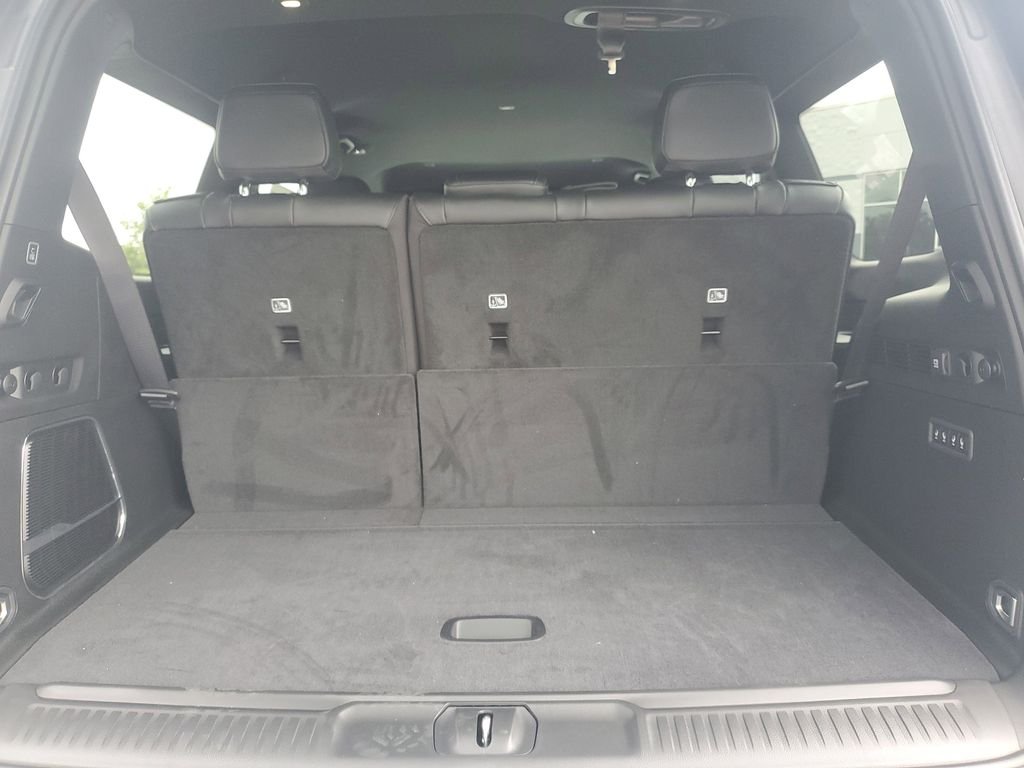 New 2026 Bright White Clear-Coat Exterior Paint Jeep Limited Altitude image 6