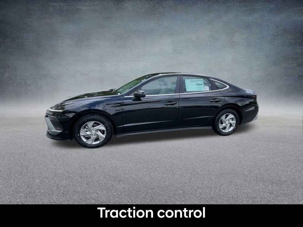 Certified Used 2026 Abyss Black Hyundai SE image 12
