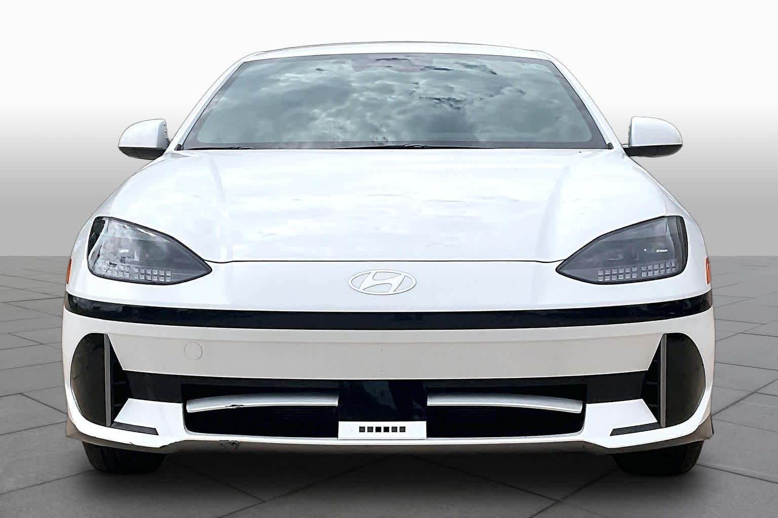 2025 Hyundai IONIQ 6 SEL - Photo 3