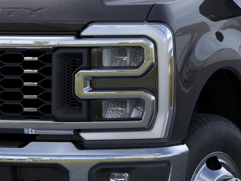 New 2026 Agate Black Metallic Ford LARIAT image 18