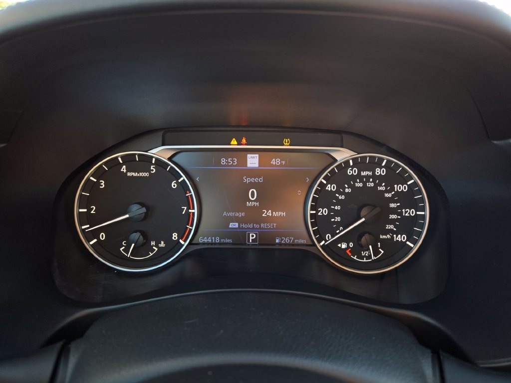 Used 2019 White Nissan 2.5 SL image 19