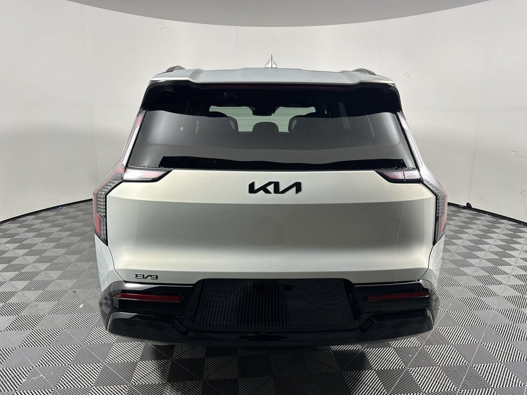 New 2026 Ivory Silver Kia Land AWD image 20