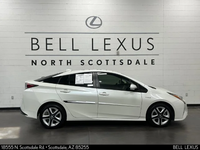 Used 2018 White Toyota Four Touring image 3