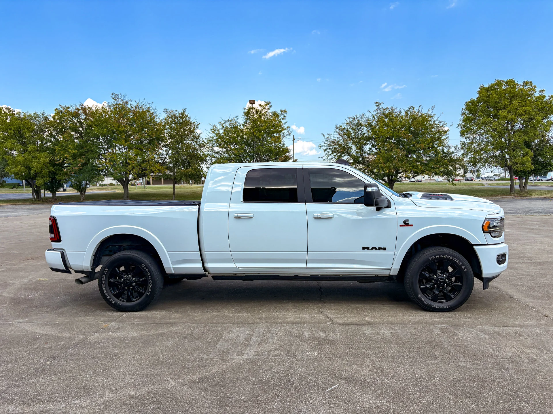 Used 2024 White Ram Limited image 13
