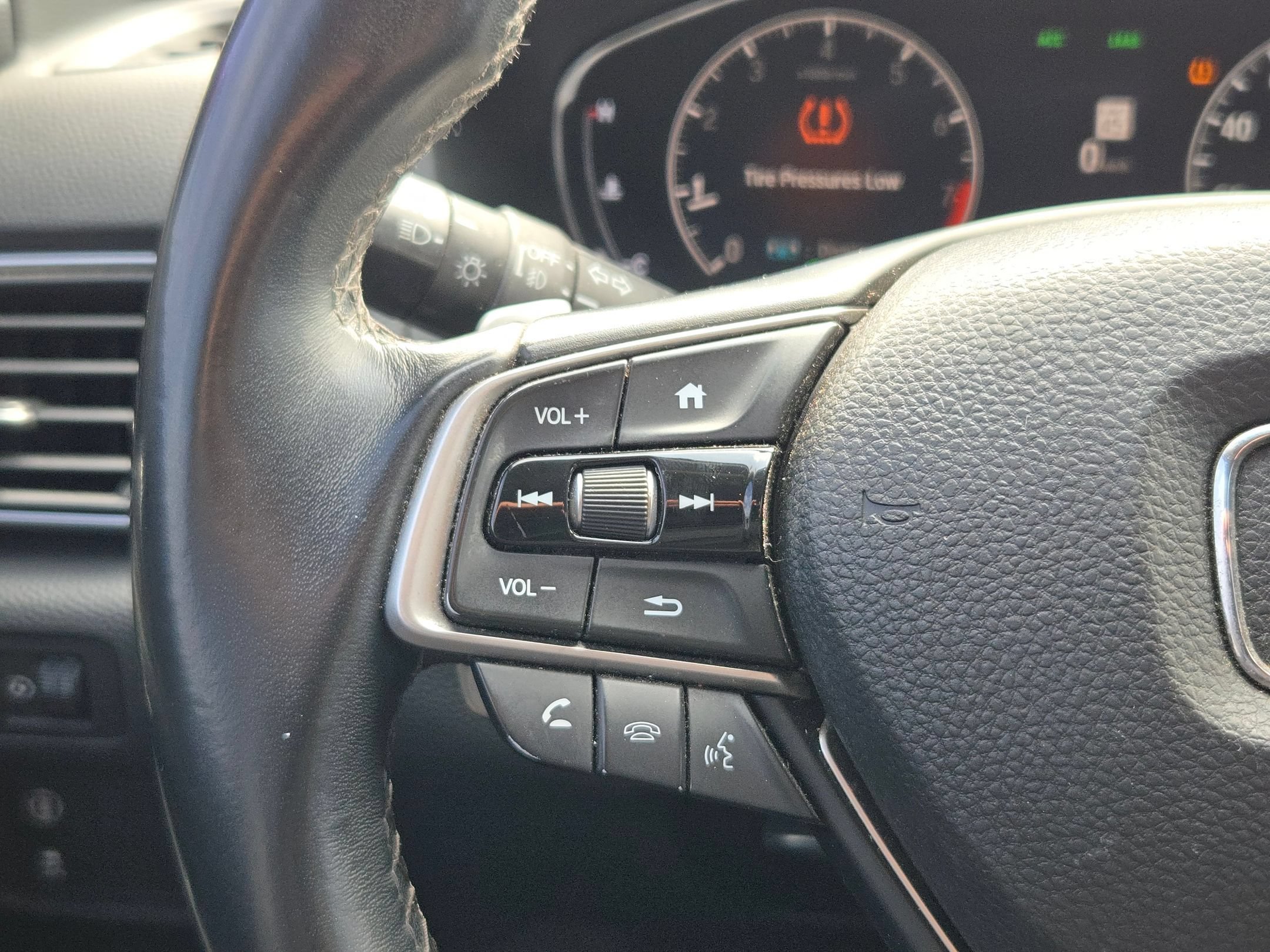 Used 2018 Black Honda EX-L 2.0T image 22