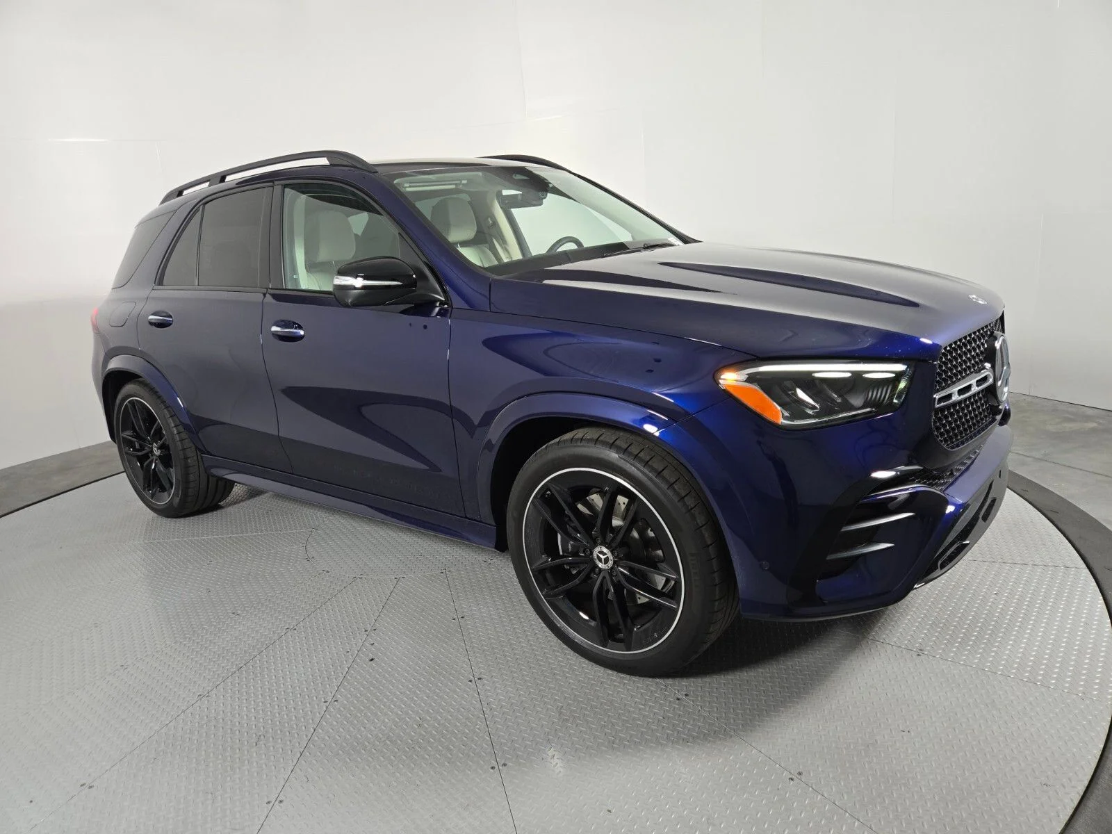 Used 2026 MANUFAKTUR Mystic Blue Metallic Mercedes-Benz GLE 450 image 16
