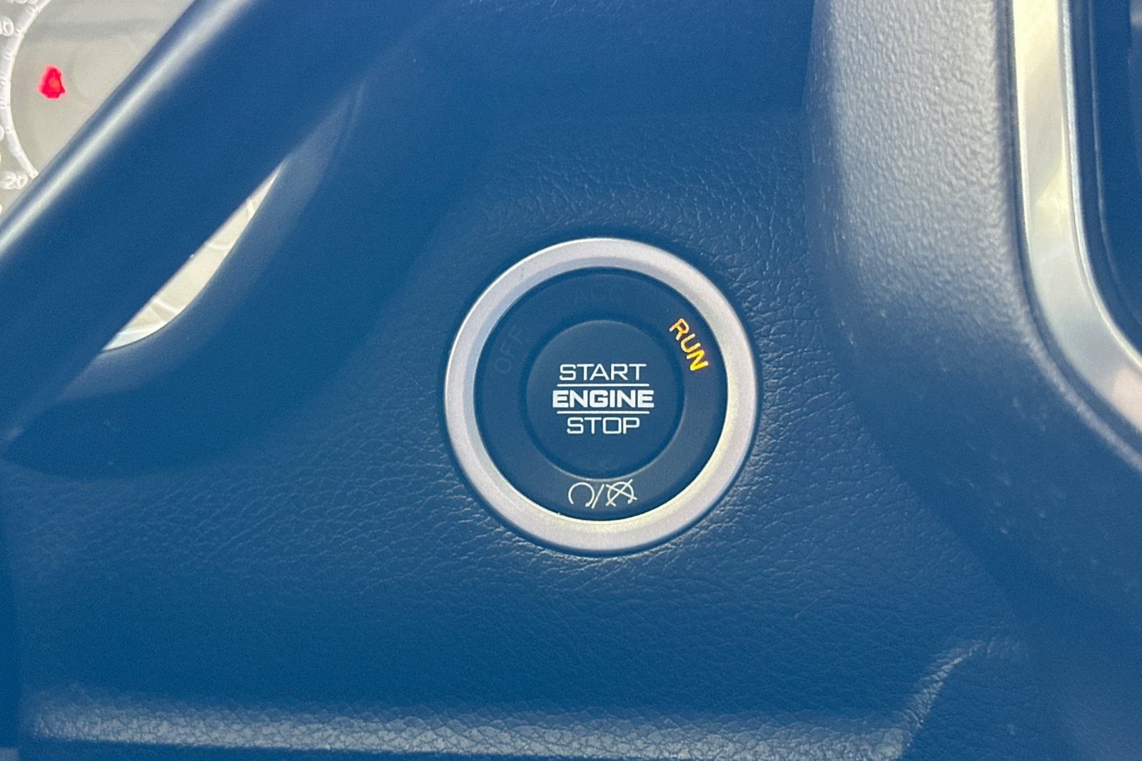Used 2022 Silver Ram Big Horn image 23