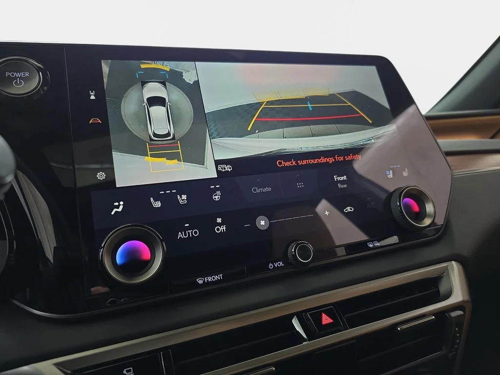 New 2026 Eminent White Pearl Lexus PREMIUM image 21