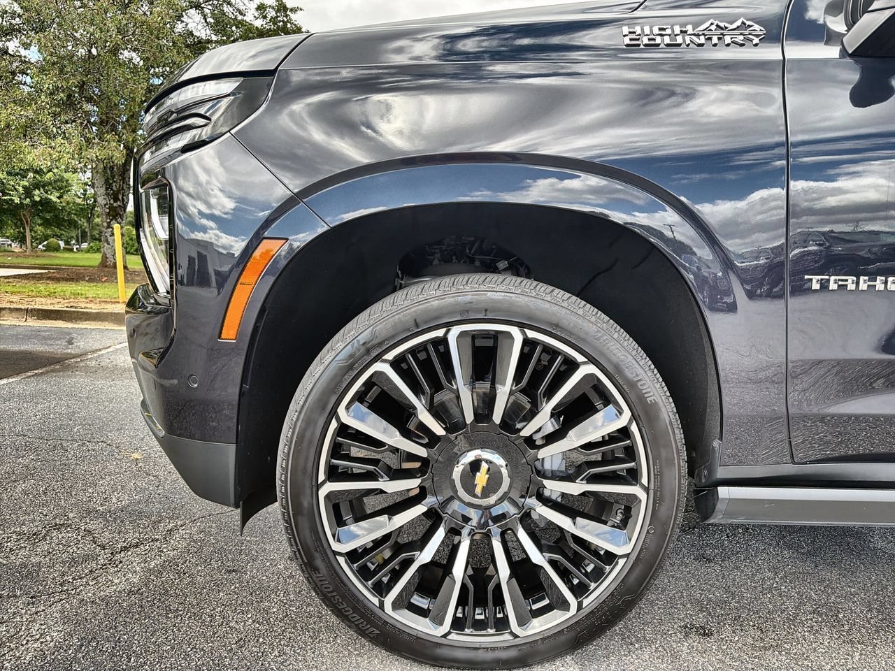 Used 2025 Dark Ash Metallic Chevrolet High Country image 28