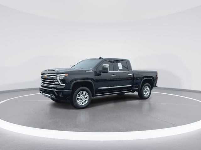 Used 2024 Black Chevrolet High Country image 4
