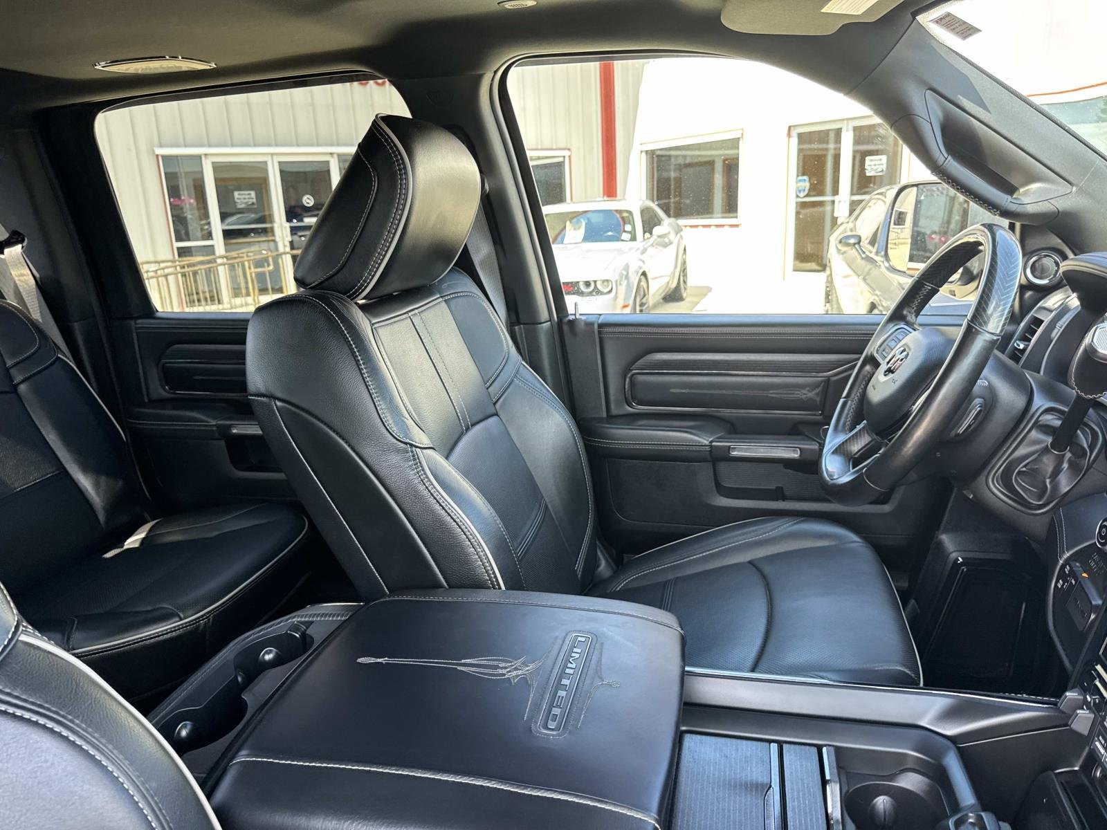 Used 2022 Diamond Black Crystal Pearlcoat Ram Limited image 10