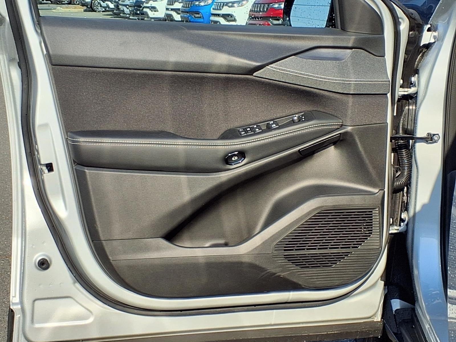 New 2026 Silver Zynith Clearcoat Jeep Laredo image 28
