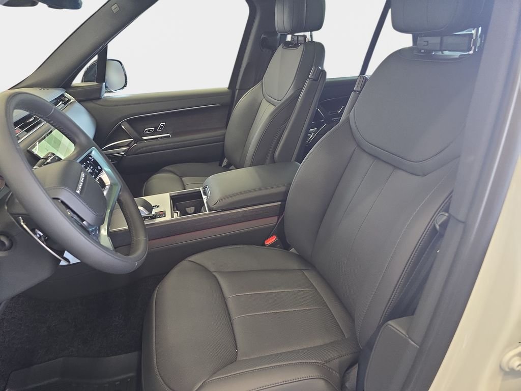 New 2026 Fuji White Land Rover SE image 12
