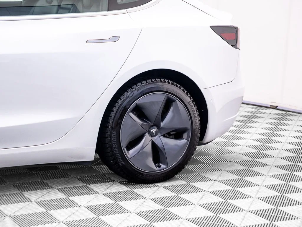 Used 2020 White Tesla Long Range image 38