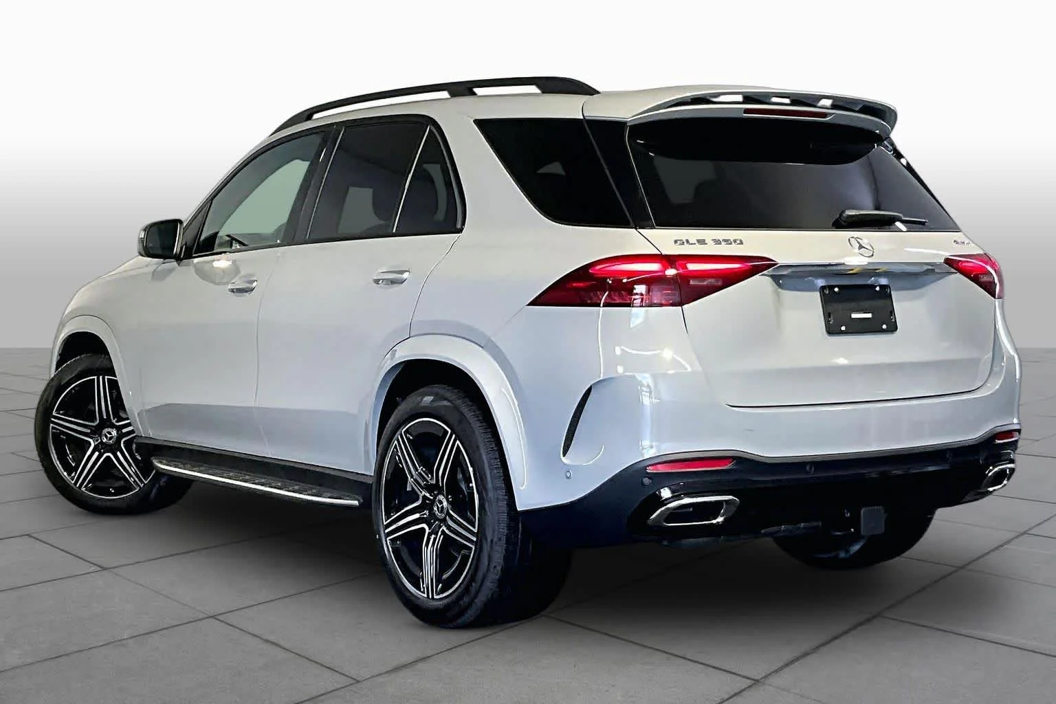 New 2026 MANUFAKTUR Alpine Grey Mercedes-Benz GLE 350 image 3