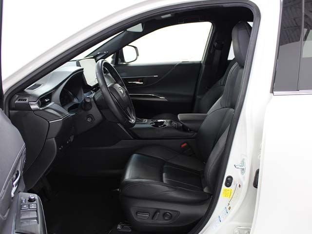 Used 2021 Blizzard Pearl Toyota XLE image 10