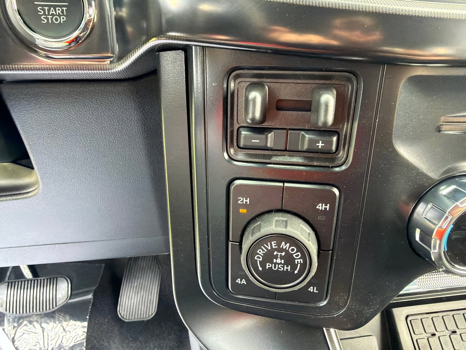 New 2026 Shelter Green Ford Raptor® image 28