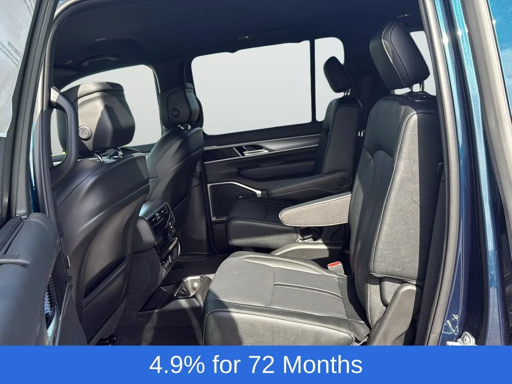 New 2026 Fathom Blue Pearl-Coat Exterior Paint Jeep Limited Altitude image 16