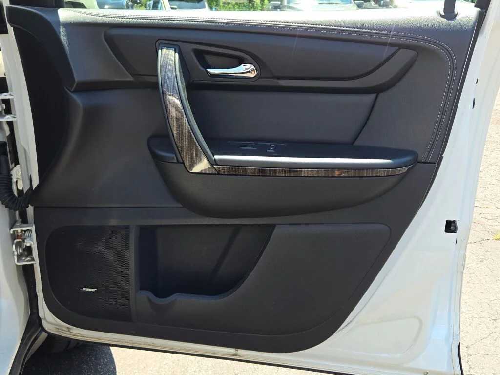Used 2015 White GMC SLT-1 image 8