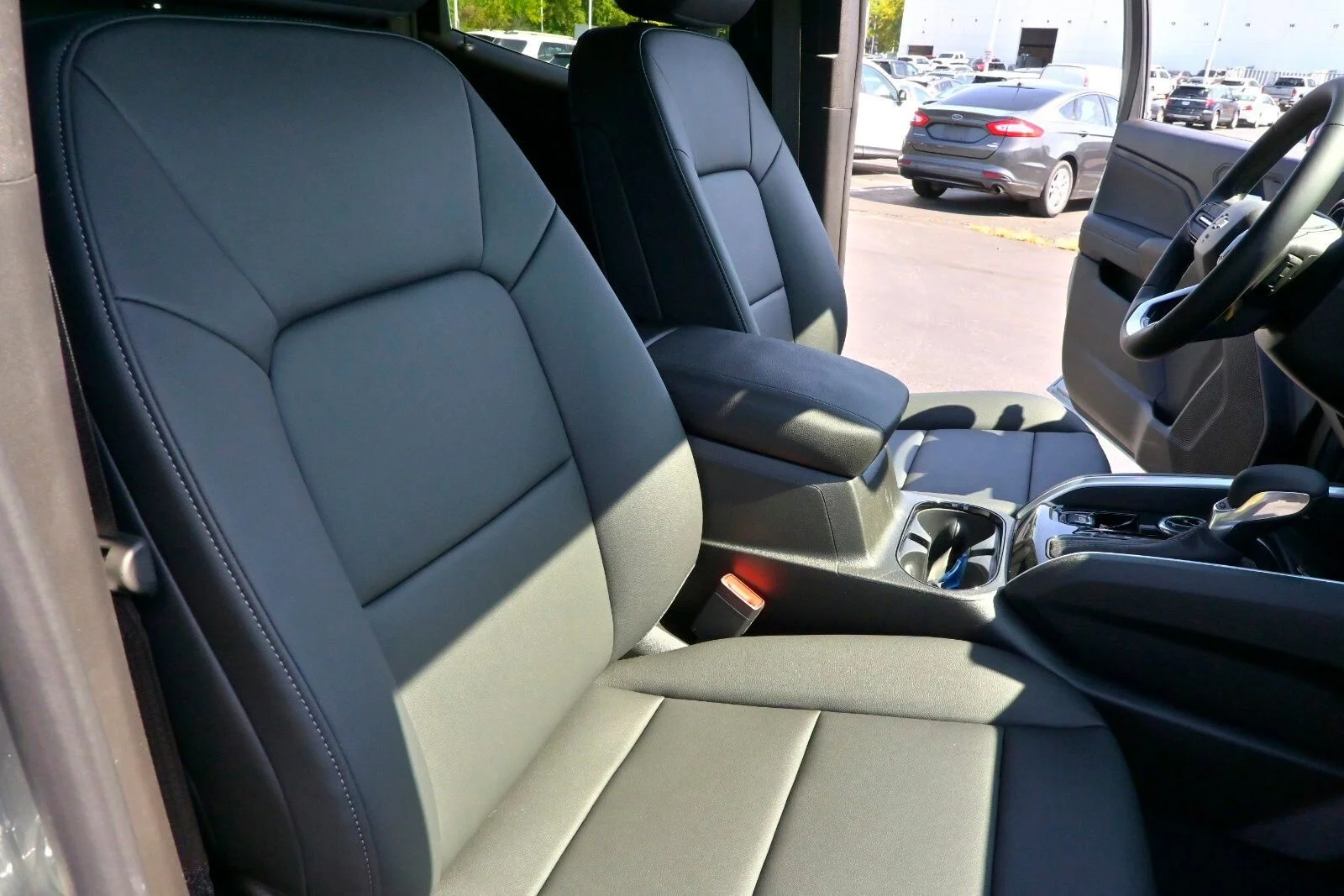 2026 Chevrolet Colorado LT - Photo 27