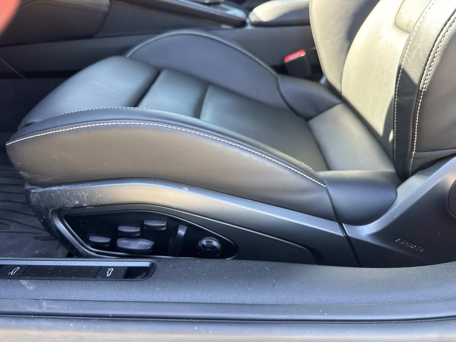 Used 2025 Silver Porsche Carrera S Coupe image 15