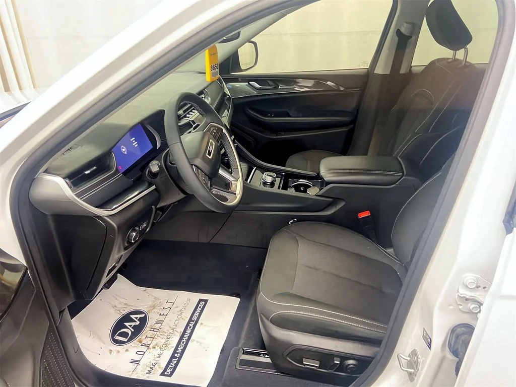 Used 2023 Bright White Clearcoat Jeep Laredo image 4