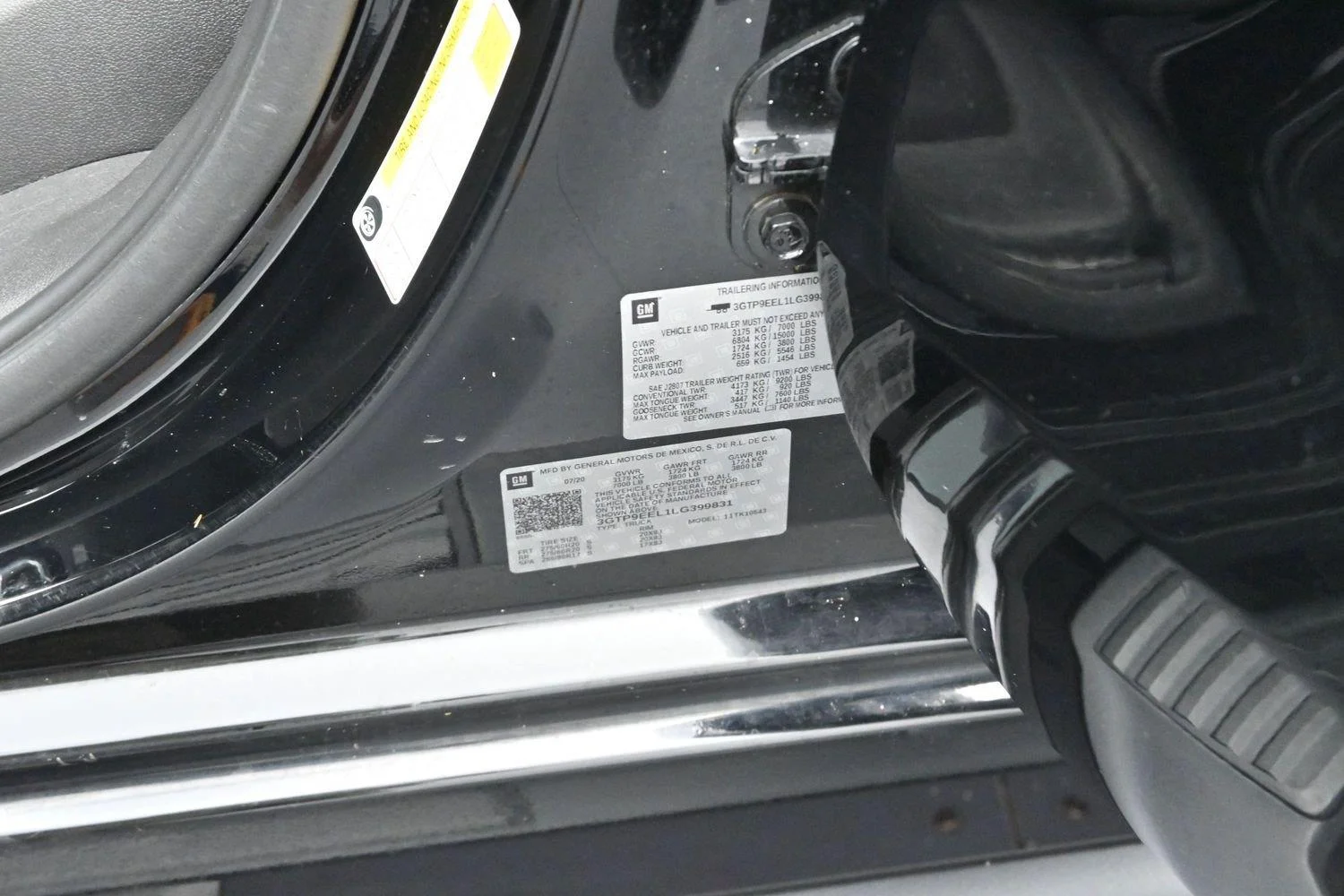 Used 2020 ONYX BLACK GMC AT4 image 40