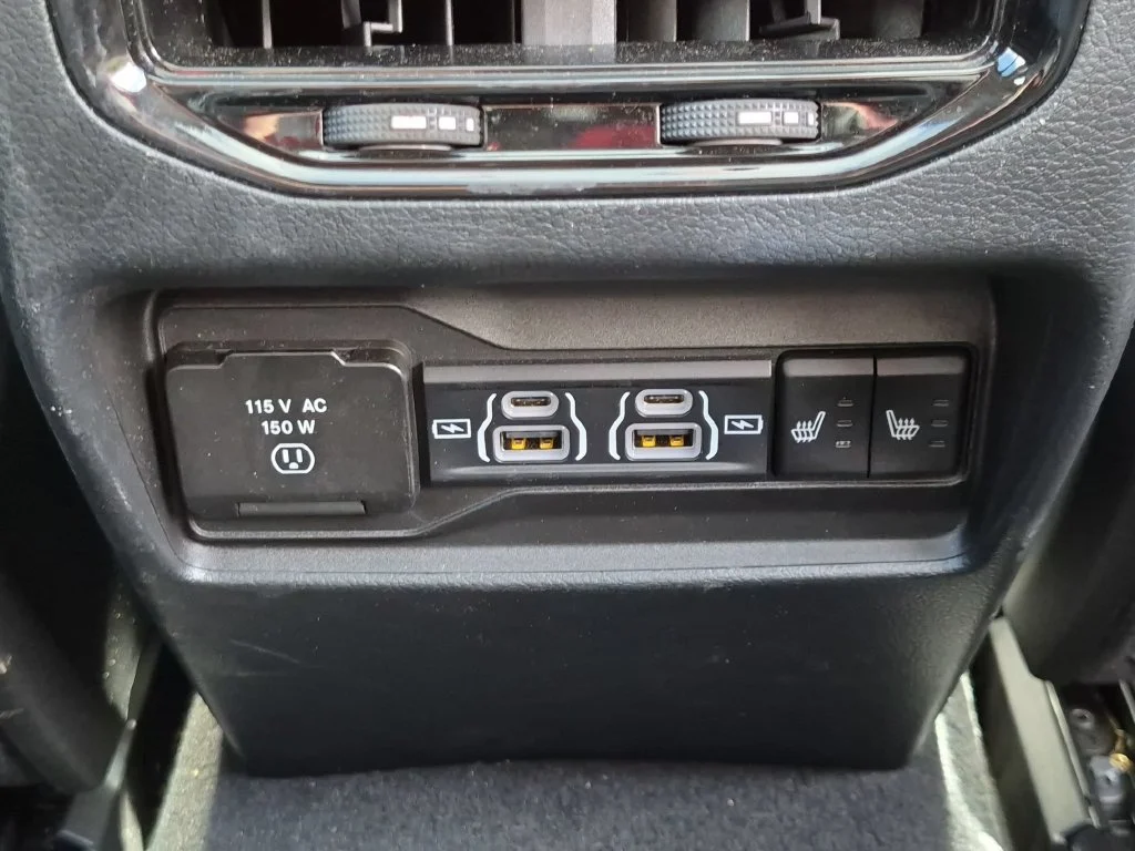 Used 2023 Gray Jeep Limited image 25