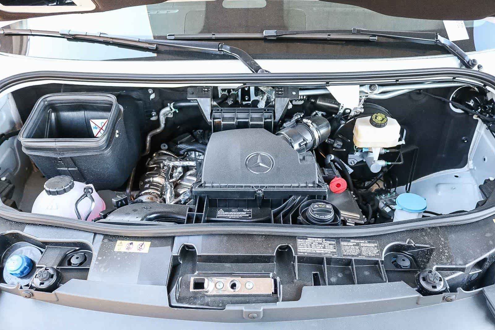 New 2026 Arctic White Mercedes-Benz Cargo 170WB High Roof RWD 2.0L I4 Diesel Turbo SO image 25