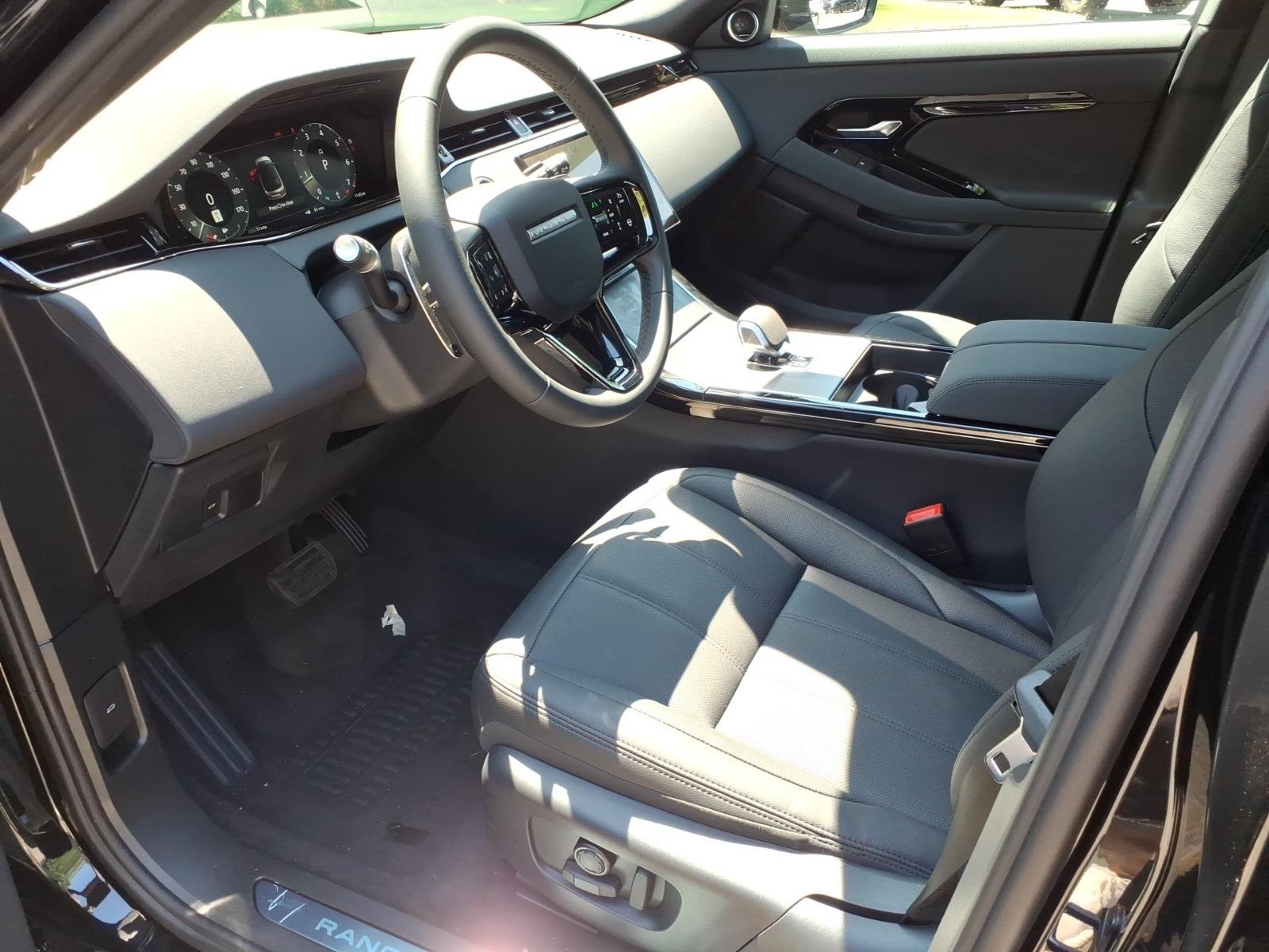 New 2026 Santorini Black Land Rover S image 17