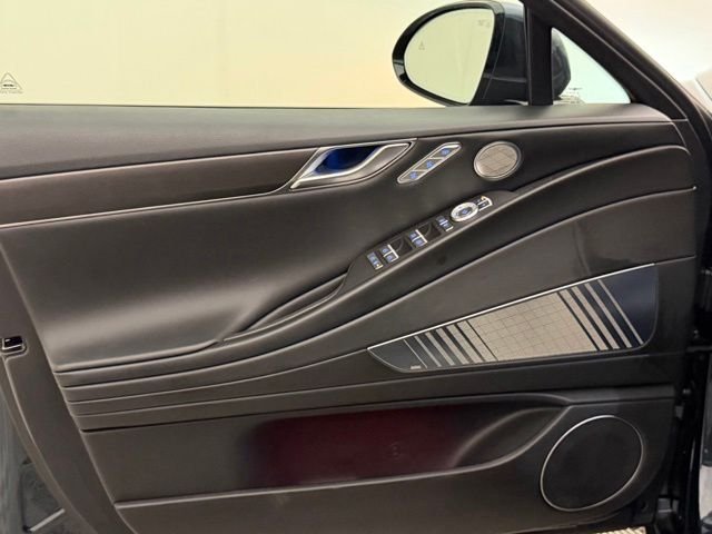 Used 2023 Capri Blue Genesis 2.5T image 19