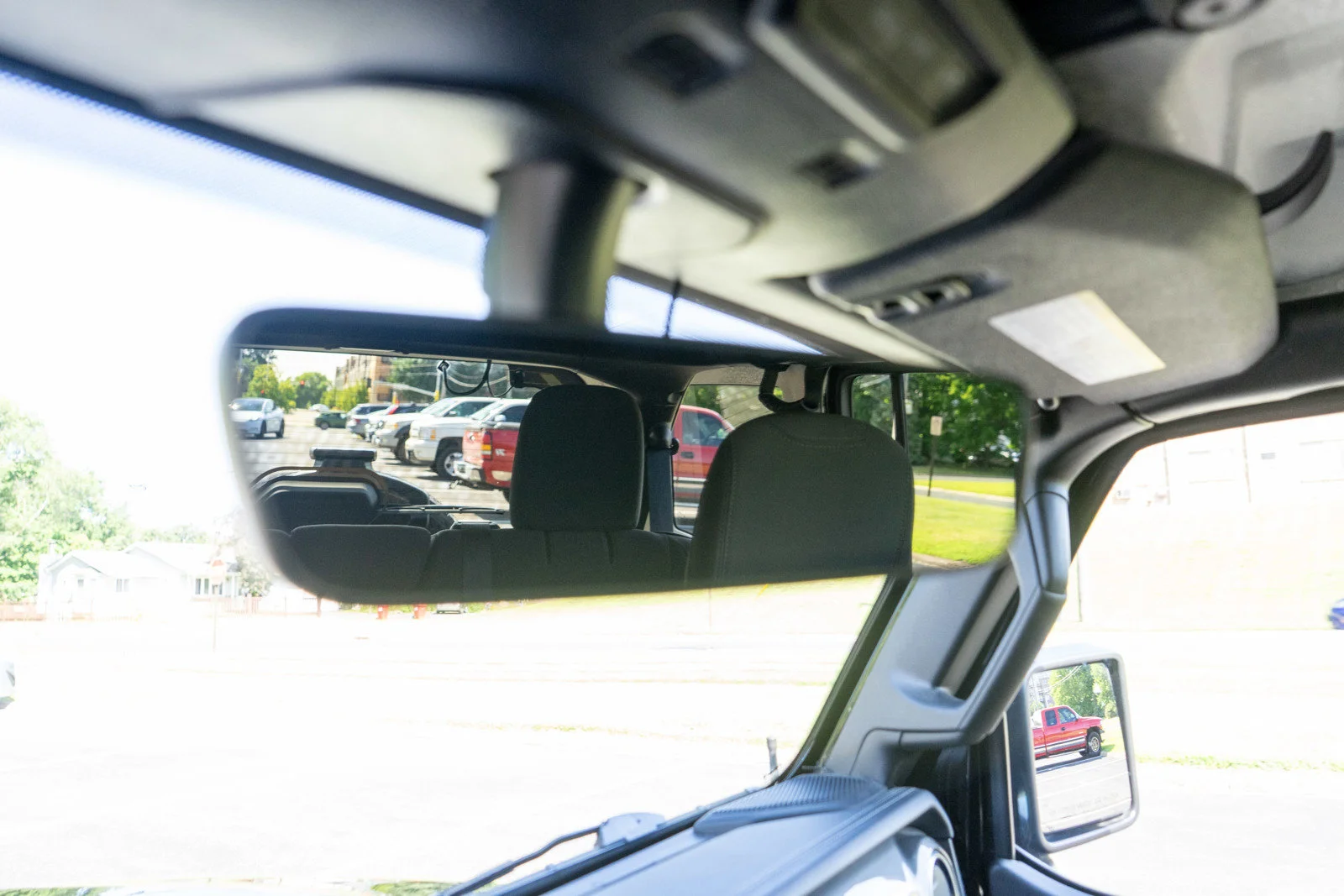 Used 2019 Black Clearcoat Jeep Unlimited Sahara image 23