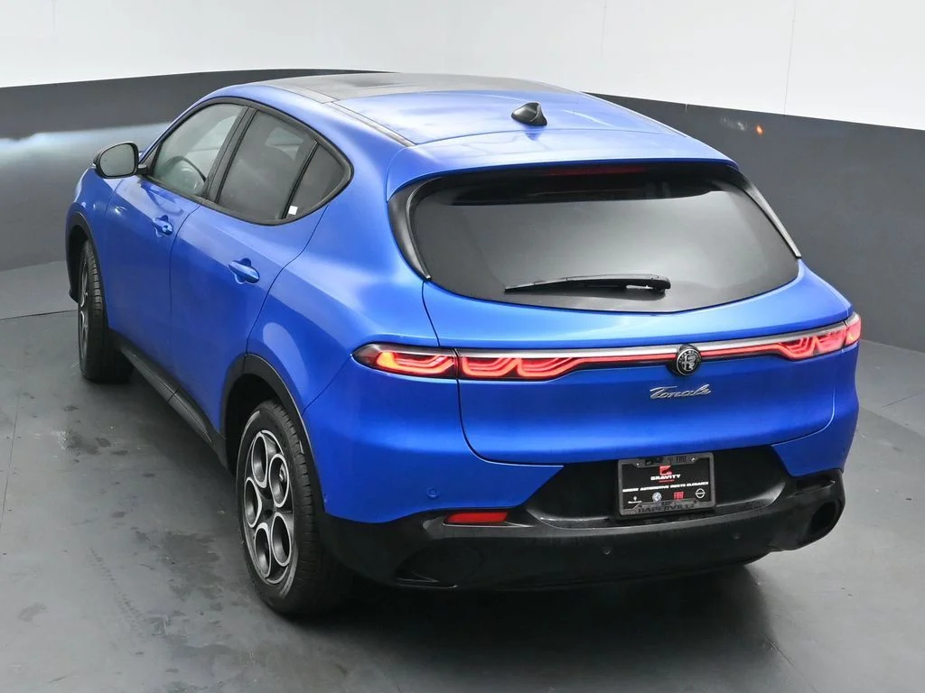 New 2026 Misano Blue Metallic Exterior Paint Alfa Romeo Base image 43
