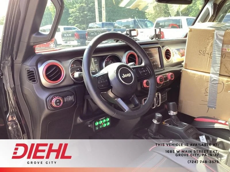 Used 2021 Black Jeep 80th Anniversary 4x4 image 15