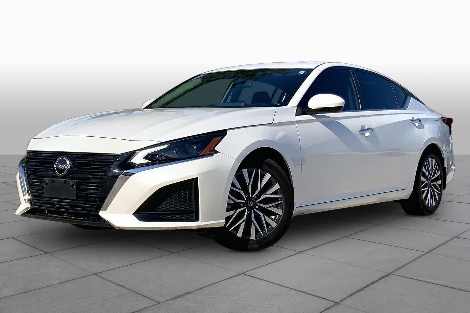 Pre-Owned 2024 Nissan Altima 2.5 SV