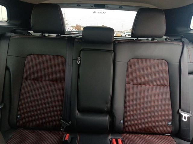New 2026 Aspen White TriCoat / Super Black Two-tone Nissan SR image 29