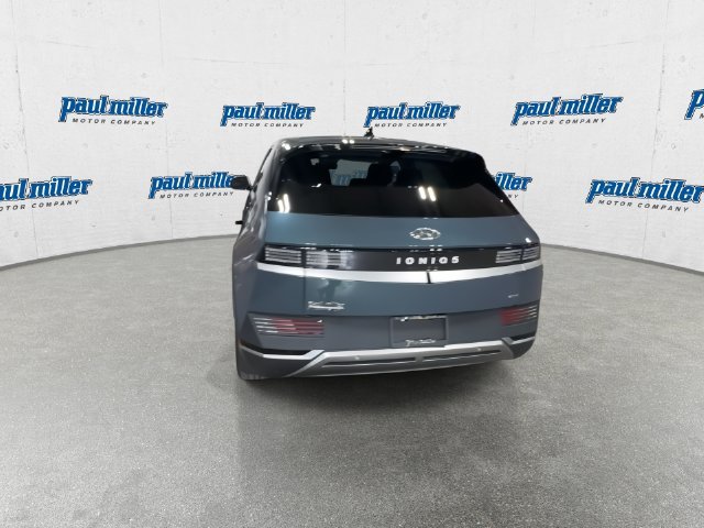 Certified Used 2023 Teal Hyundai SE image 9