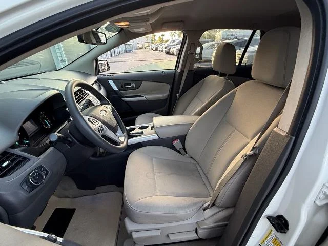 Used 2011 White Suede Ford SE image 35