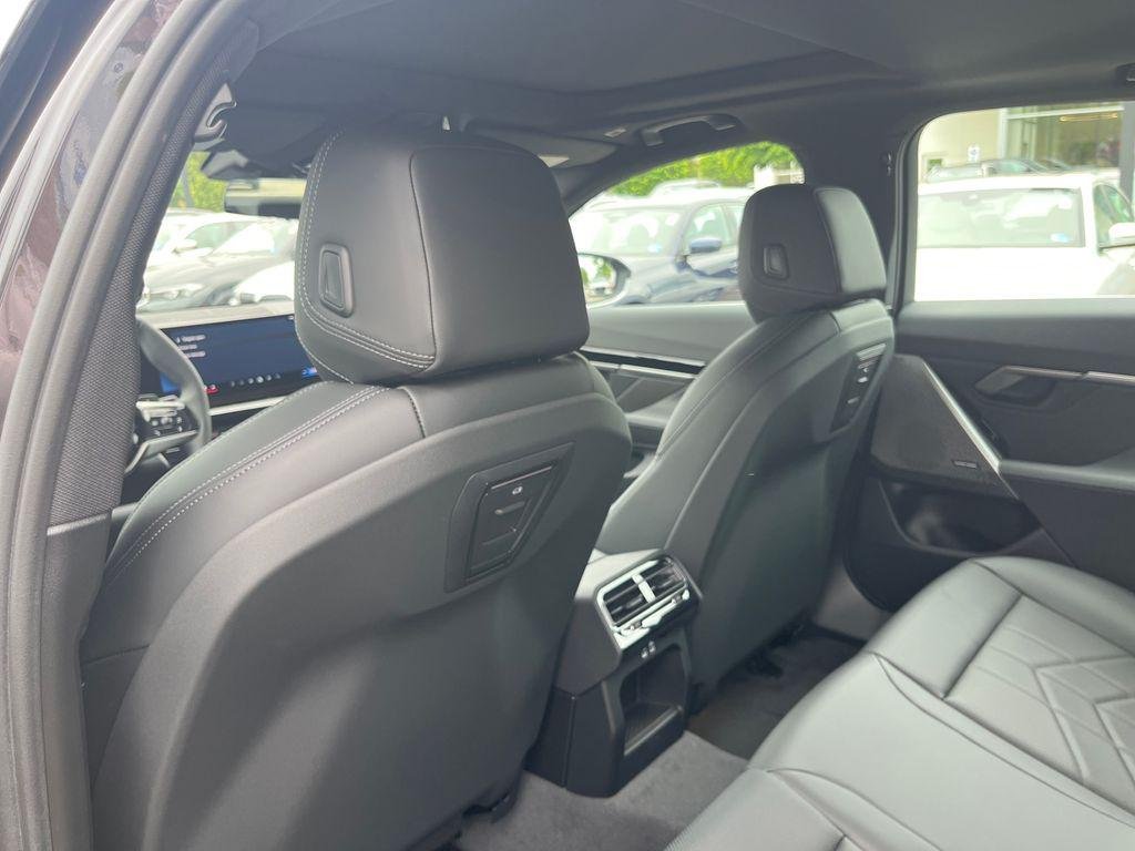 New 2026 Dark Graphite Metallic BMW 530i xDrive image 25