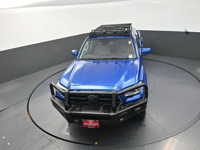 Used 2018 Blue Toyota SR5 image 24