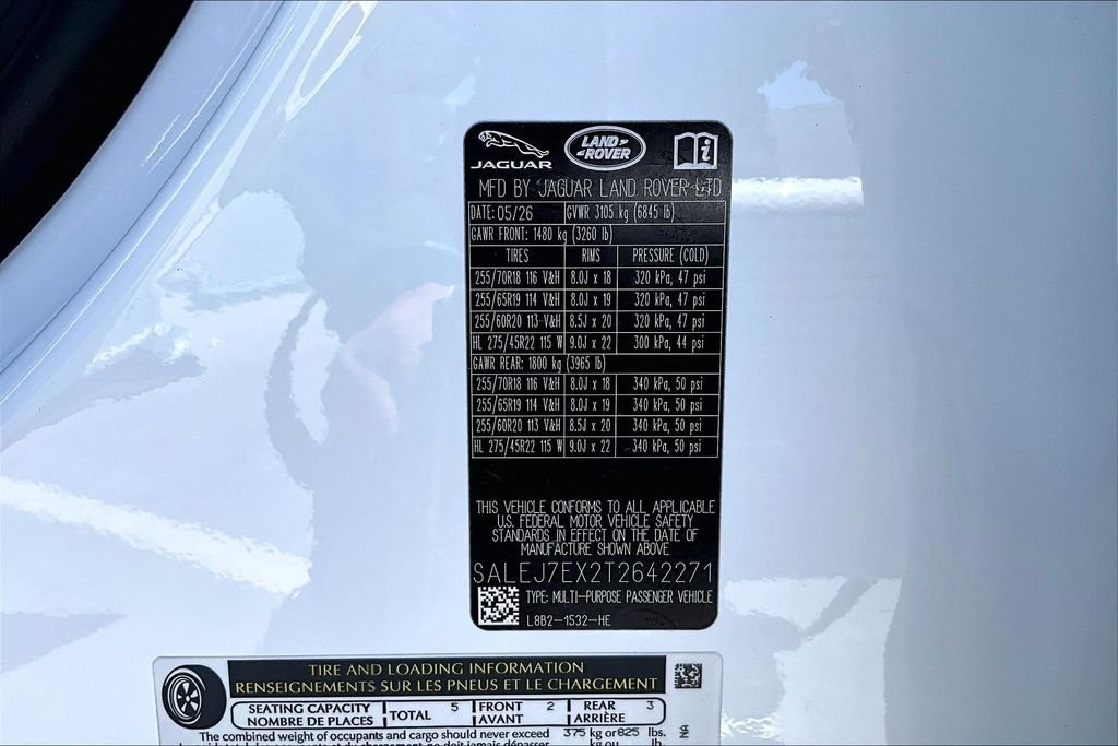 New 2026 FUJI WHITE Land Rover S 300PS  image 8