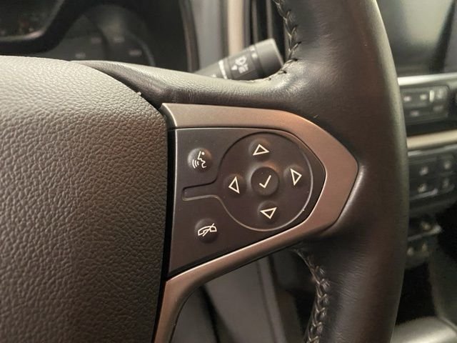 Used 2016 Red Chevrolet Z71 image 30