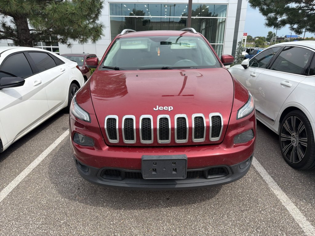 Used 2017 Deep Cherry Red Crystal Pearlcoat Jeep Latitude image 2